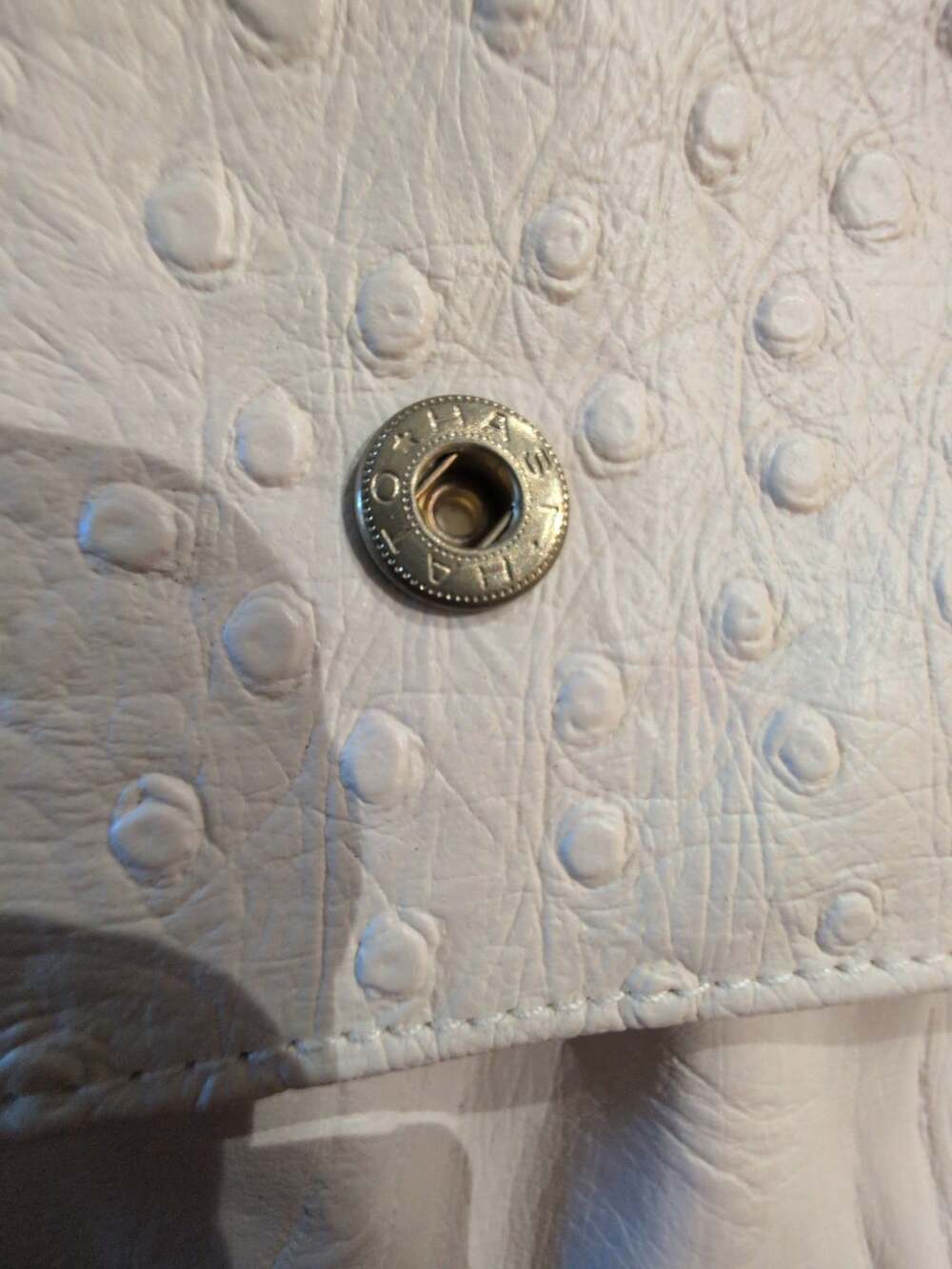 Hasi Hato White Ostrich Embossed Leather Vintage Crossbody Bag